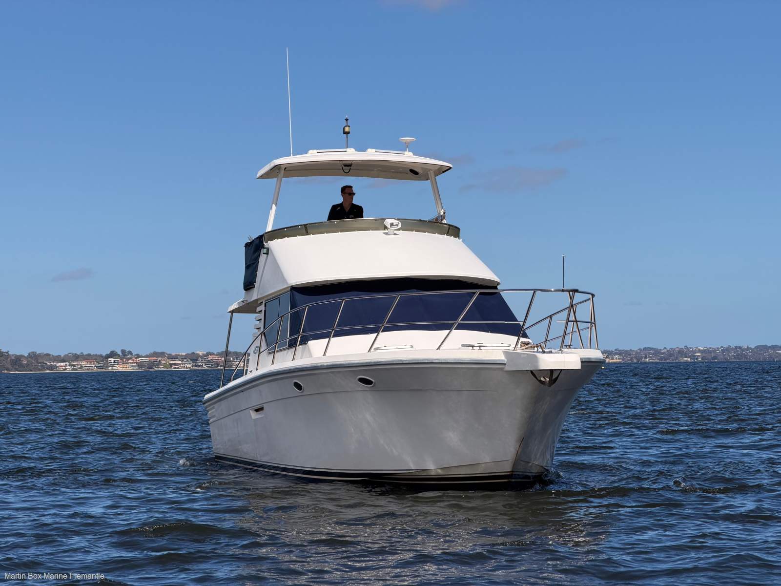 Northshore 42 Flybridge Cruiser with Bow Thruster
