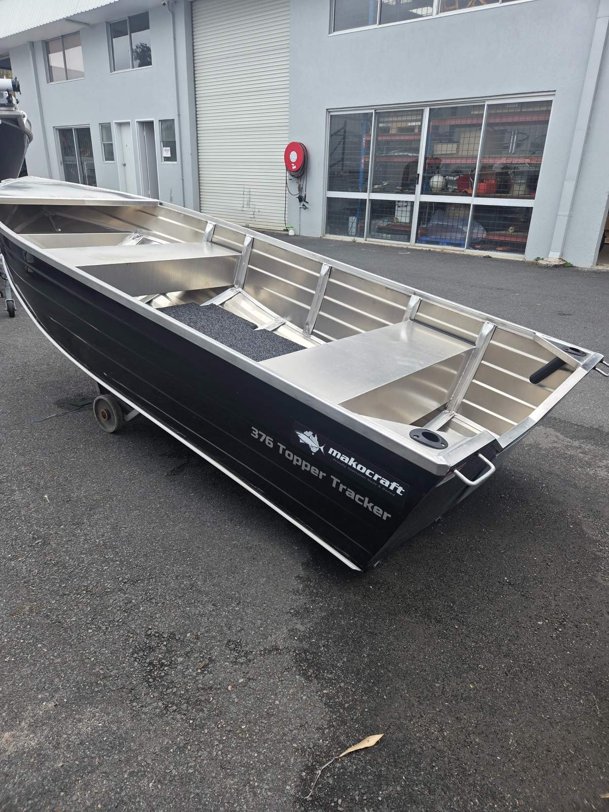 Makocraft 376 Topper Tracker EX-DEMO. BLACKED OUT. READY TO FISH