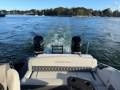 Bennington Pontoon Boat R 27