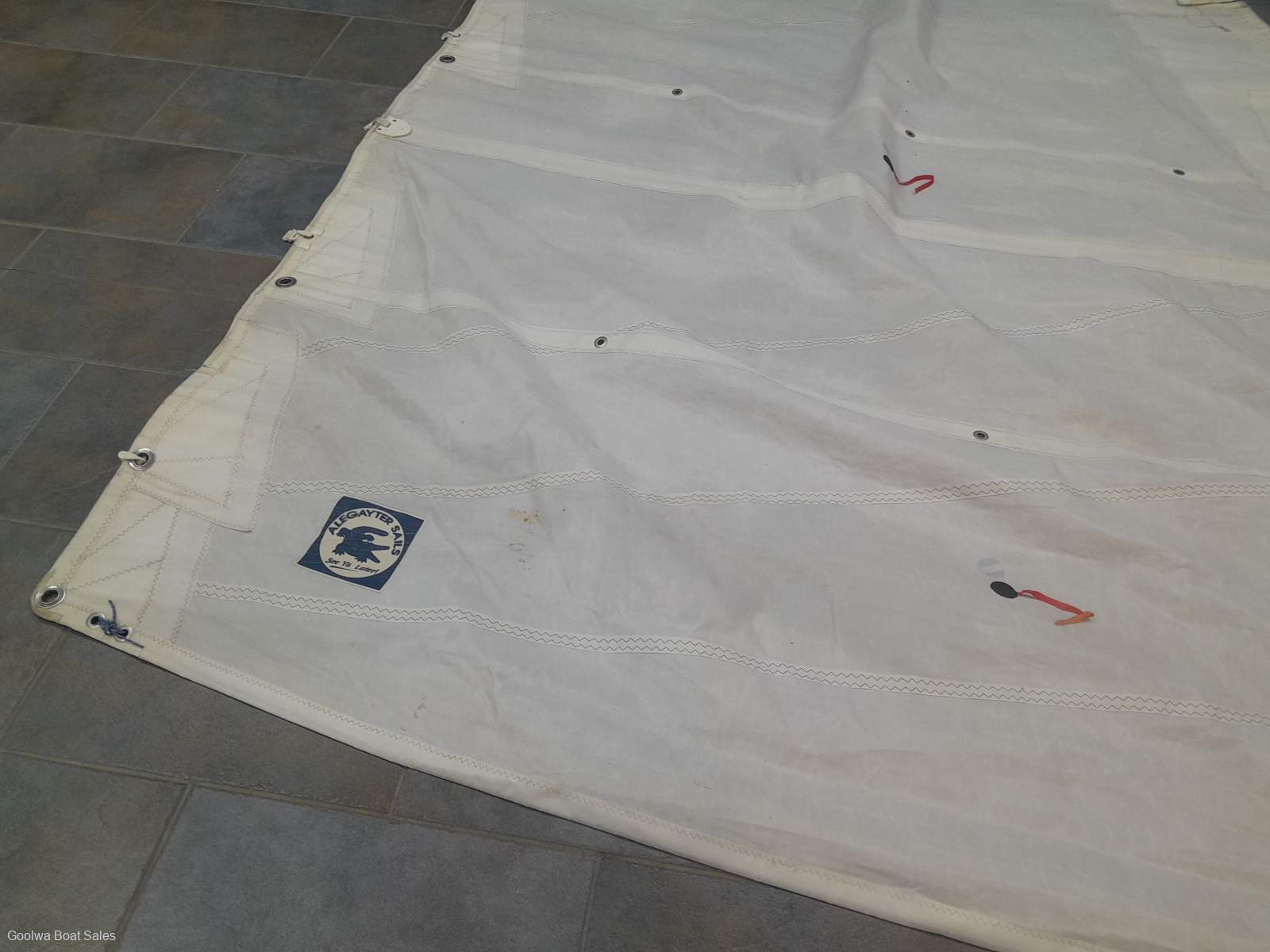 6.9 M Dacron Mainsail - Like new