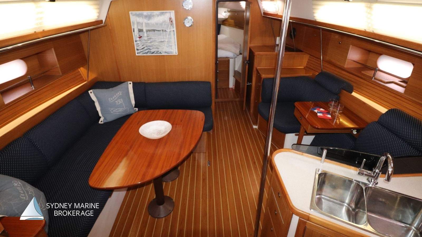 Catalina 385 'Amoore' | Luxury Cruising Yacht:3 Catalina 385 Amoore | Luxury Cruising Yacht For Sale with Sydney Marine Brokerage