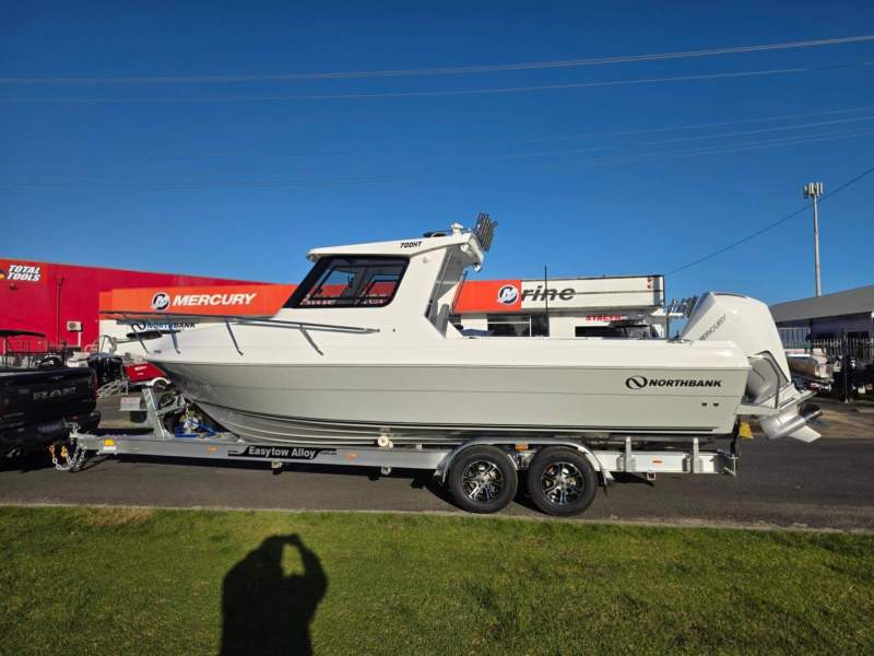Northbank 700HT 700HT, 300hp Mercury Verado & Easytow alloy trailer