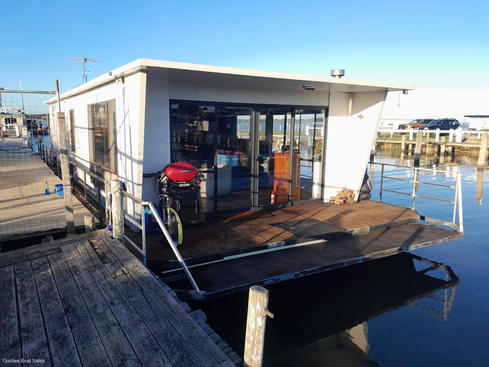 Murray Bridge Houseboats 16M Custom