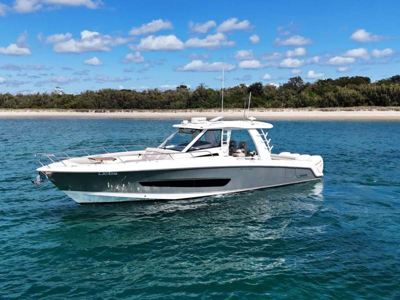 Boston Whaler 420 Outrage
