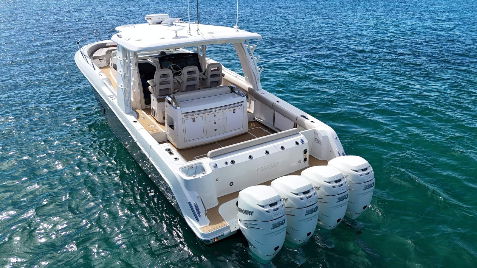 Boston Whaler 420 Outrage
