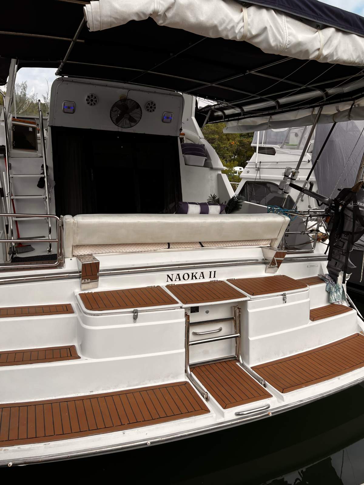 Carver 640 Santego Flybridge