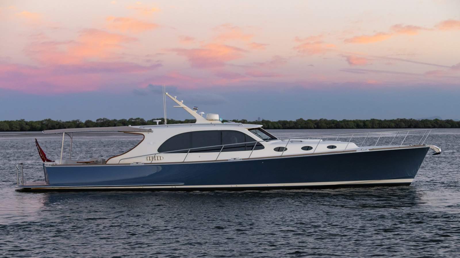 Palm Beach Motor Yachts 50 Sedan