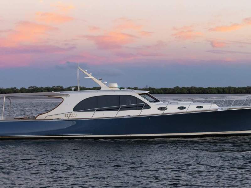 Palm Beach Motor Yachts 50 Sedan