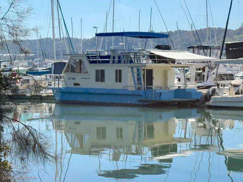 Kingfisher 37 Home Cruiser