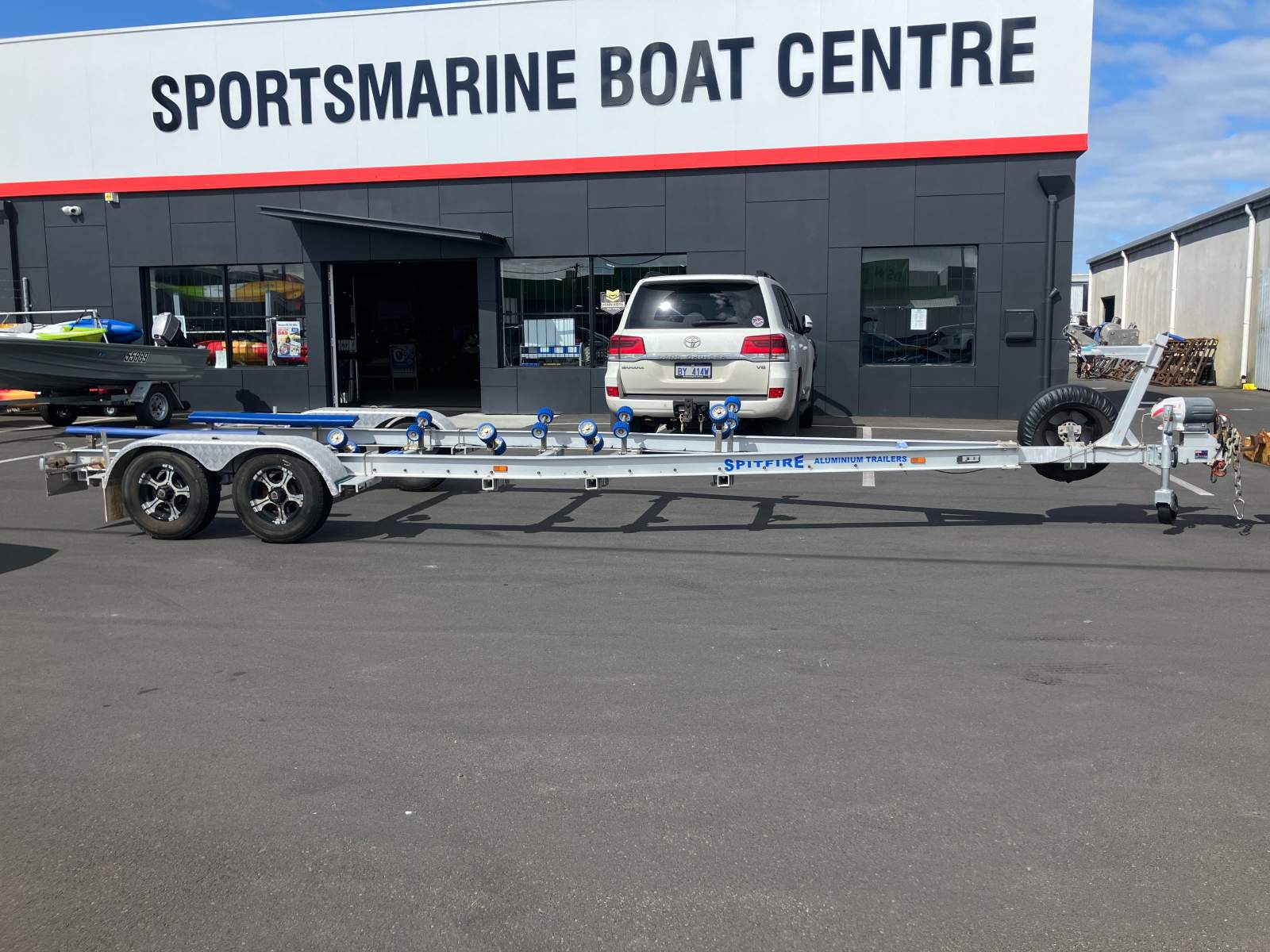 8.0 ALUMINIUM TRAILER