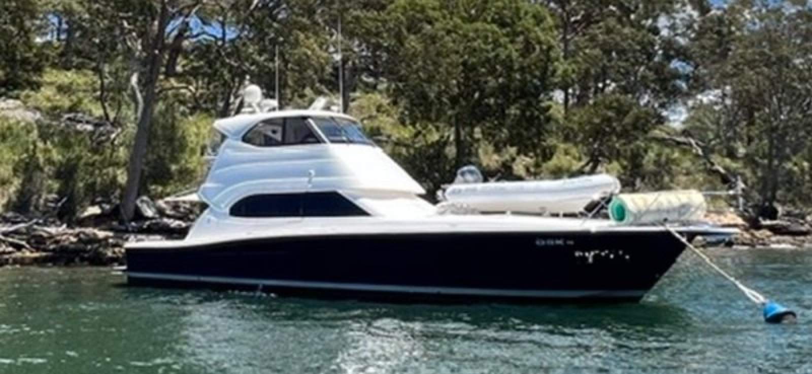 Riviera 51 Enclosed Flybridge