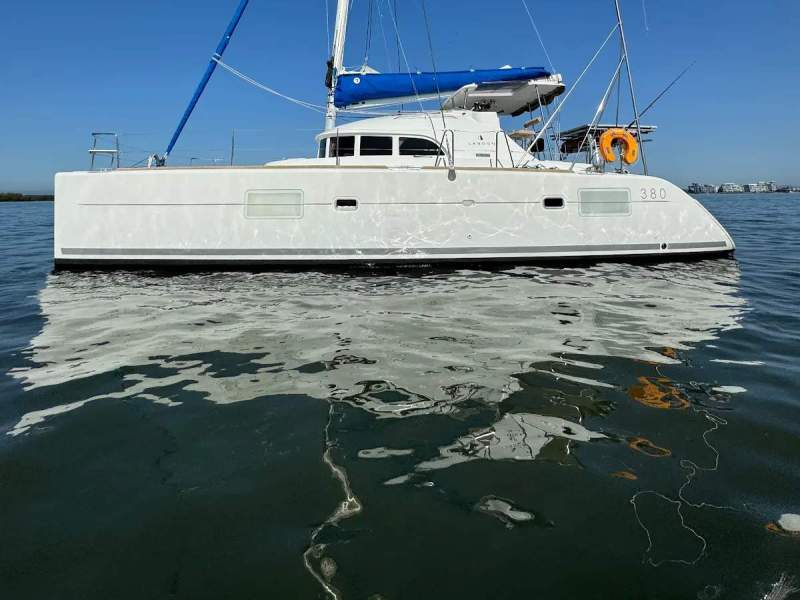 Lagoon 380 S2 Premium - Owners Version