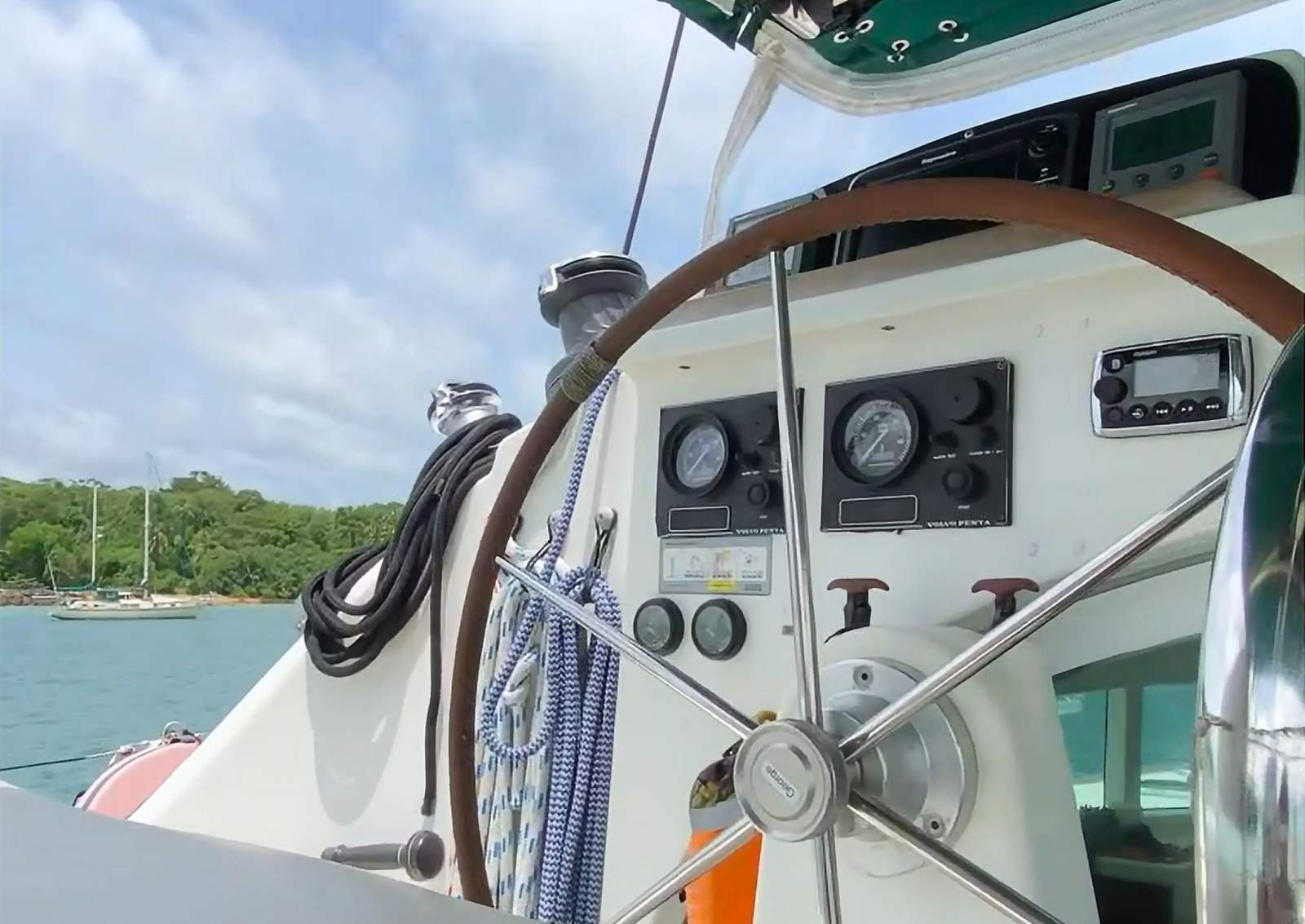 Lagoon 380
