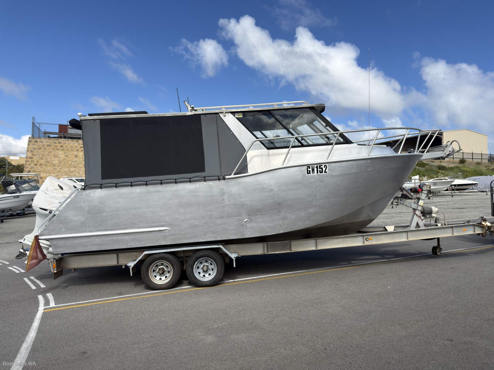 Custom Line 7.85 Hardtop 2022 MODEL TWIN 140 SUZUKI OUTBOARDS