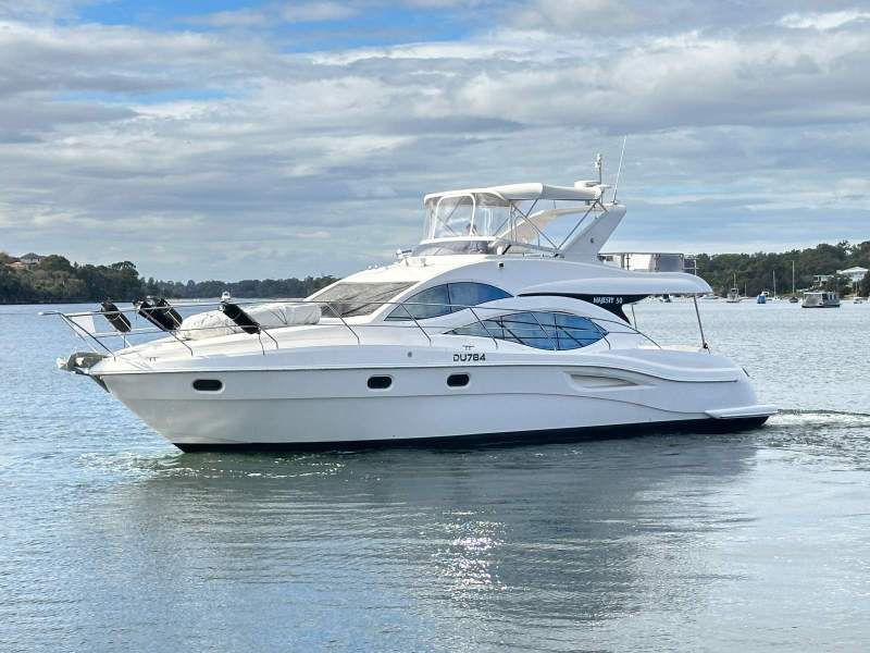 Majesty Yachts 50