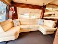 Majesty Yachts 50:Saloon port lounge