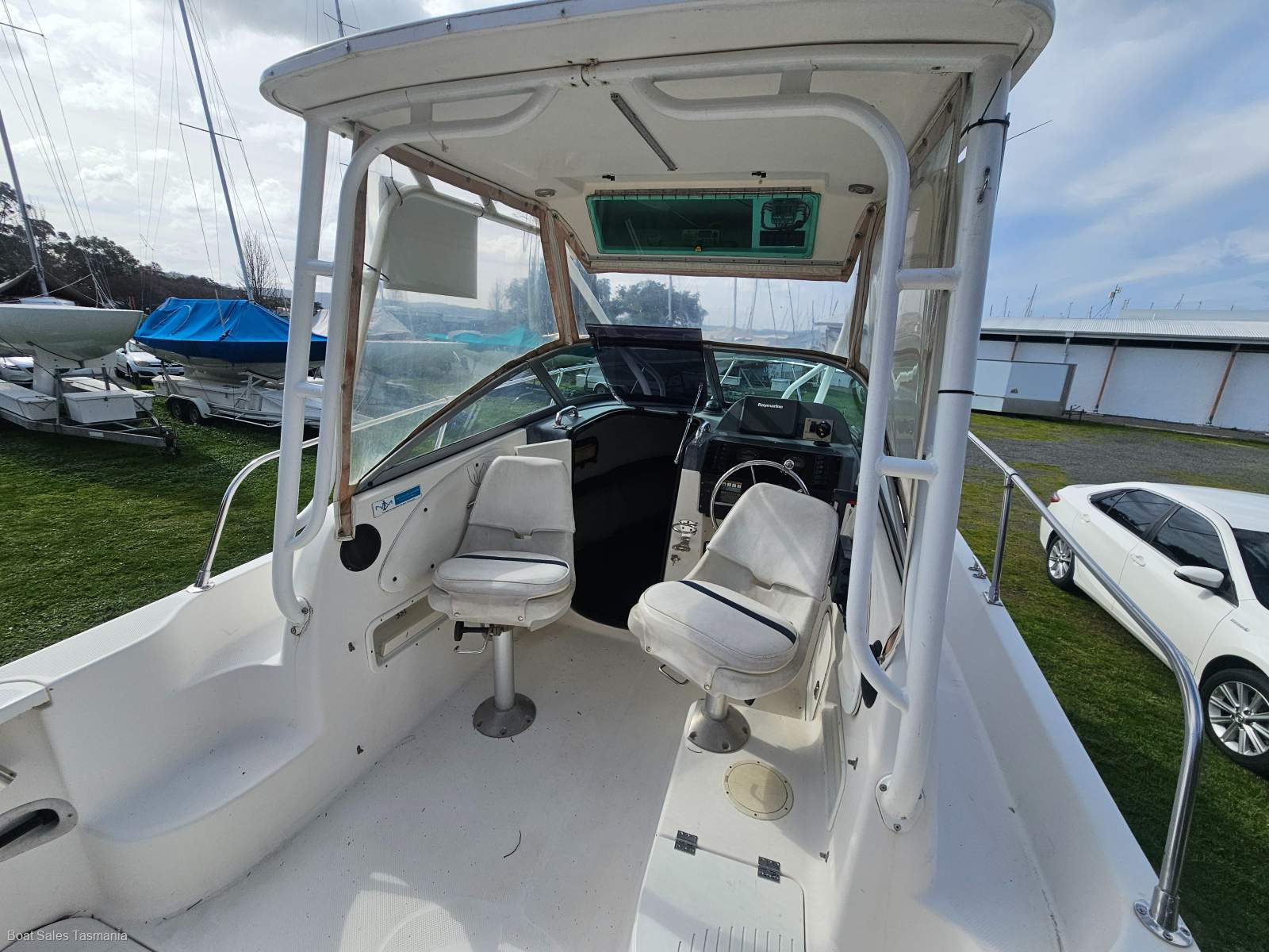 Bayliner 2002 Trophy Pro Walkaround with Hardtop