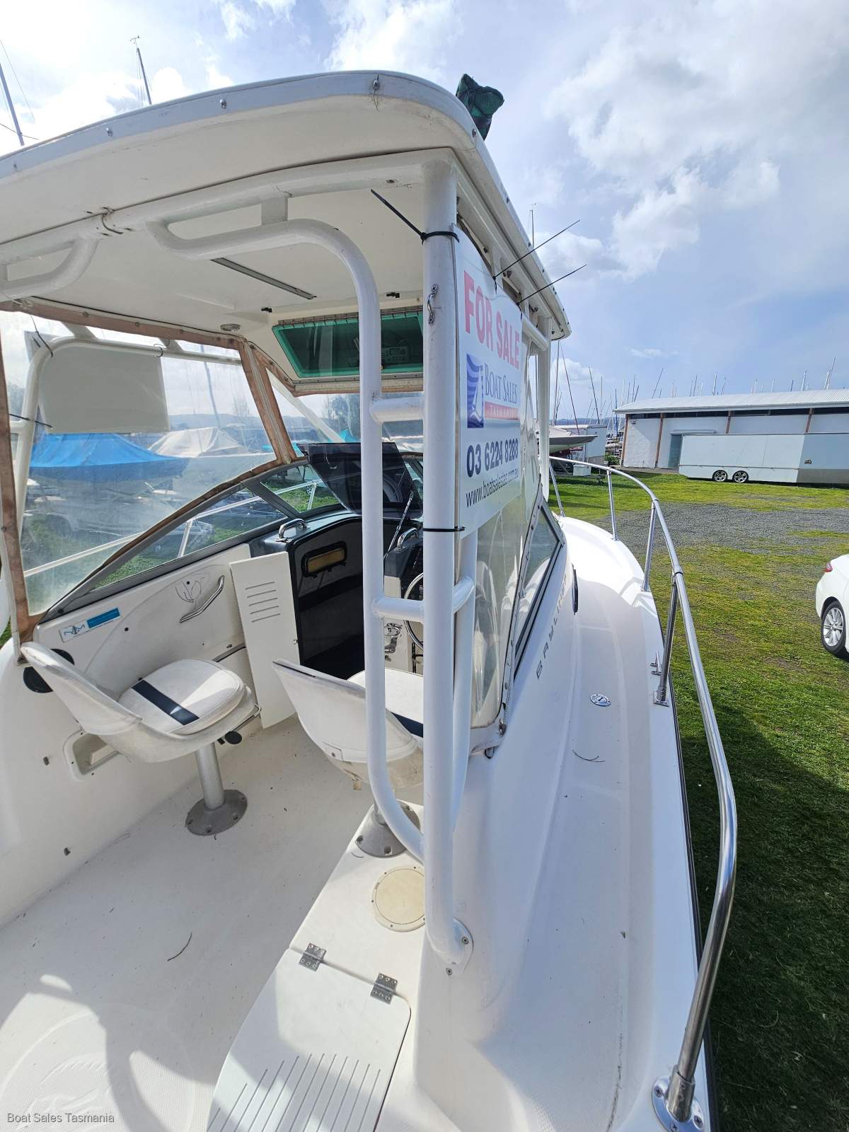 Bayliner 2002 Trophy Pro Walkaround with Hardtop