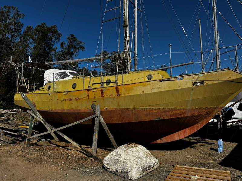 Roberts 33 Cutter Rig Sloop Unreserved