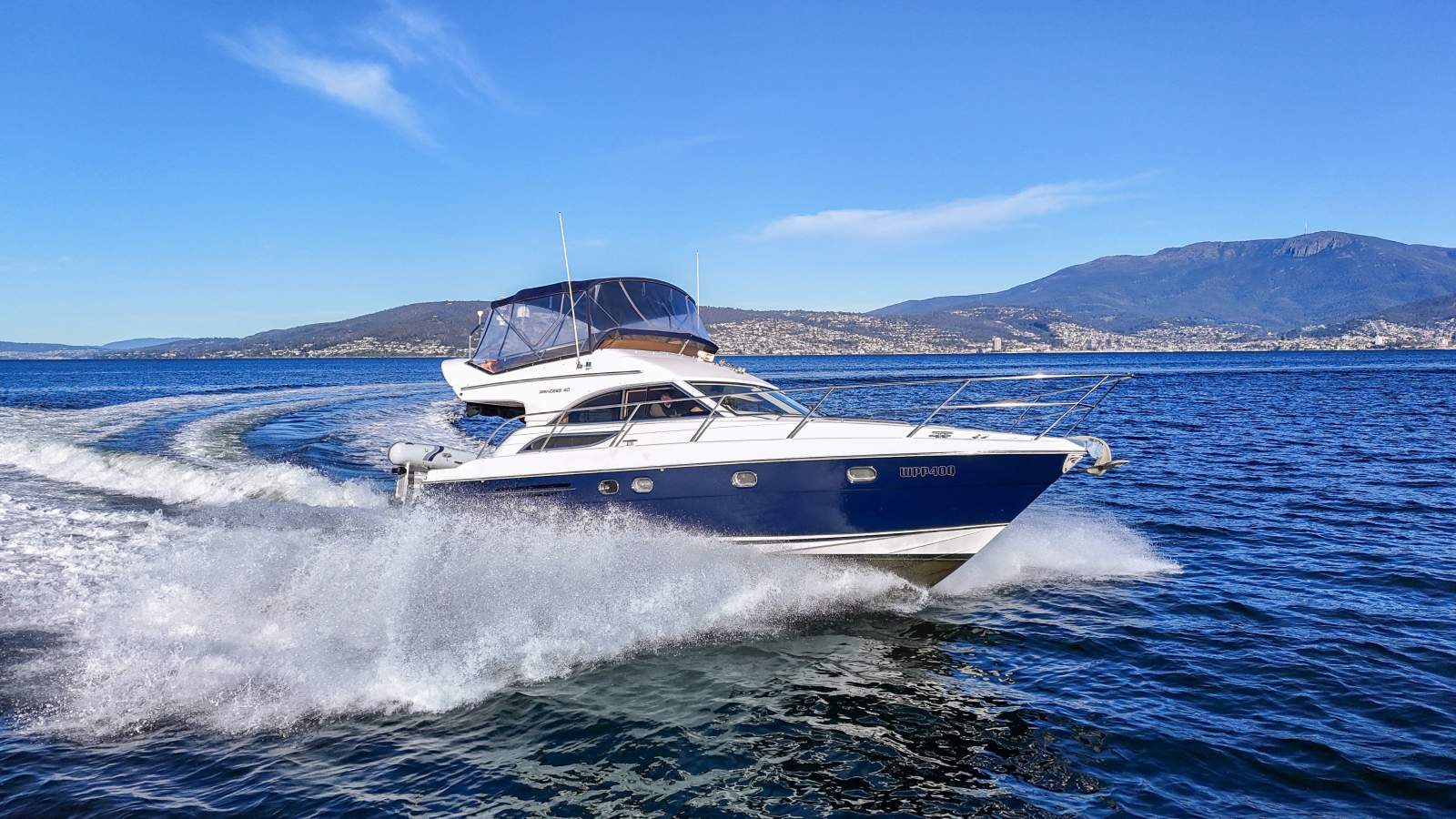 Princess 40 Flybridge LOW HOURS, SHAFT-DRIVEN FAMILY CRUISER!