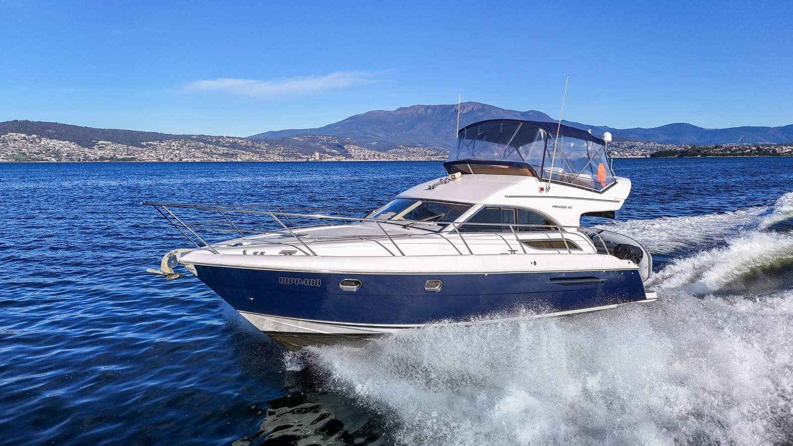 Princess 40 Flybridge LOW HOURS, SHAFT-DRIVEN FAMILY CRUISER!