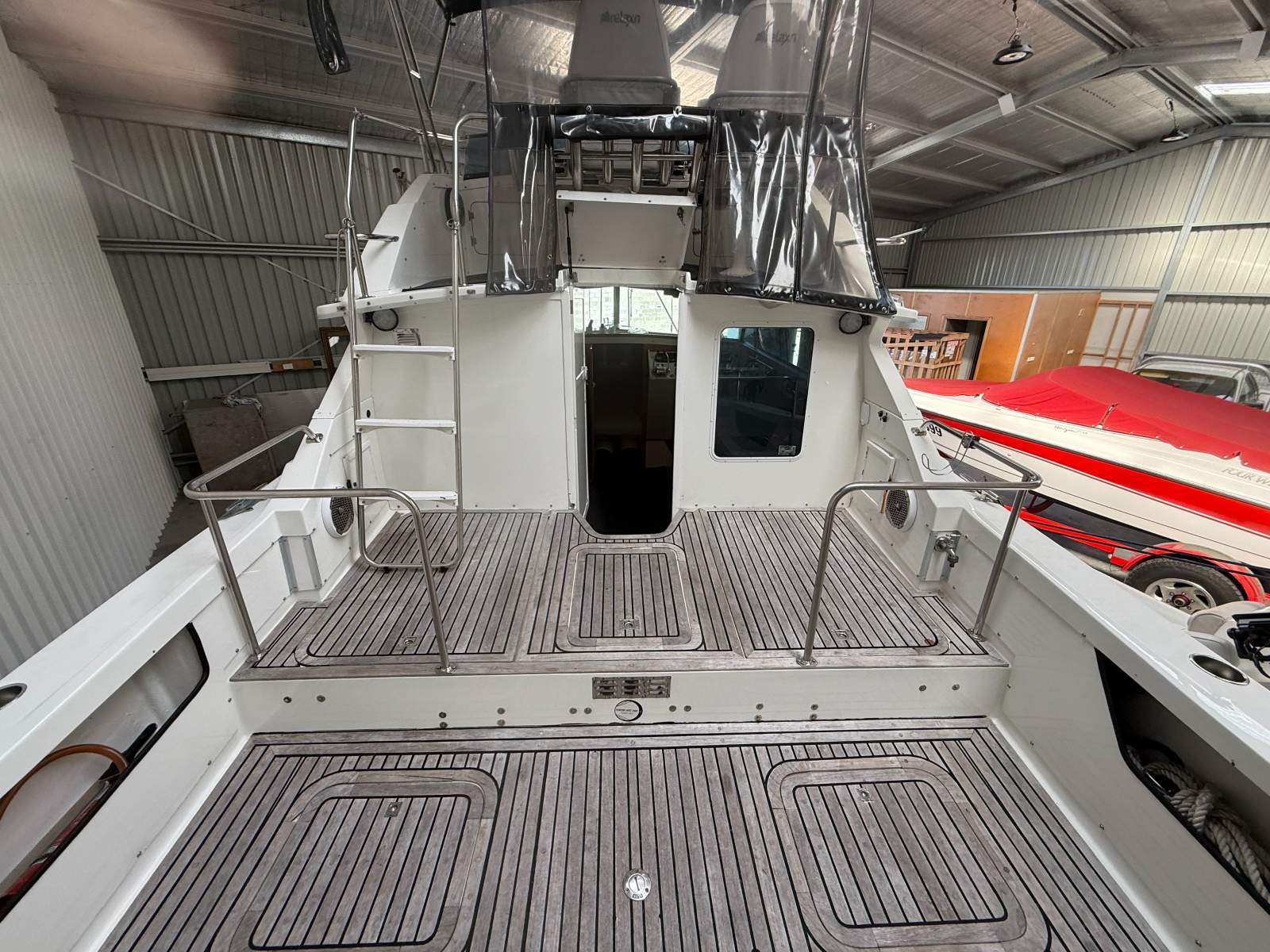 Bertram Caribbean 28 Flybridge 1987 Model Zoommmm