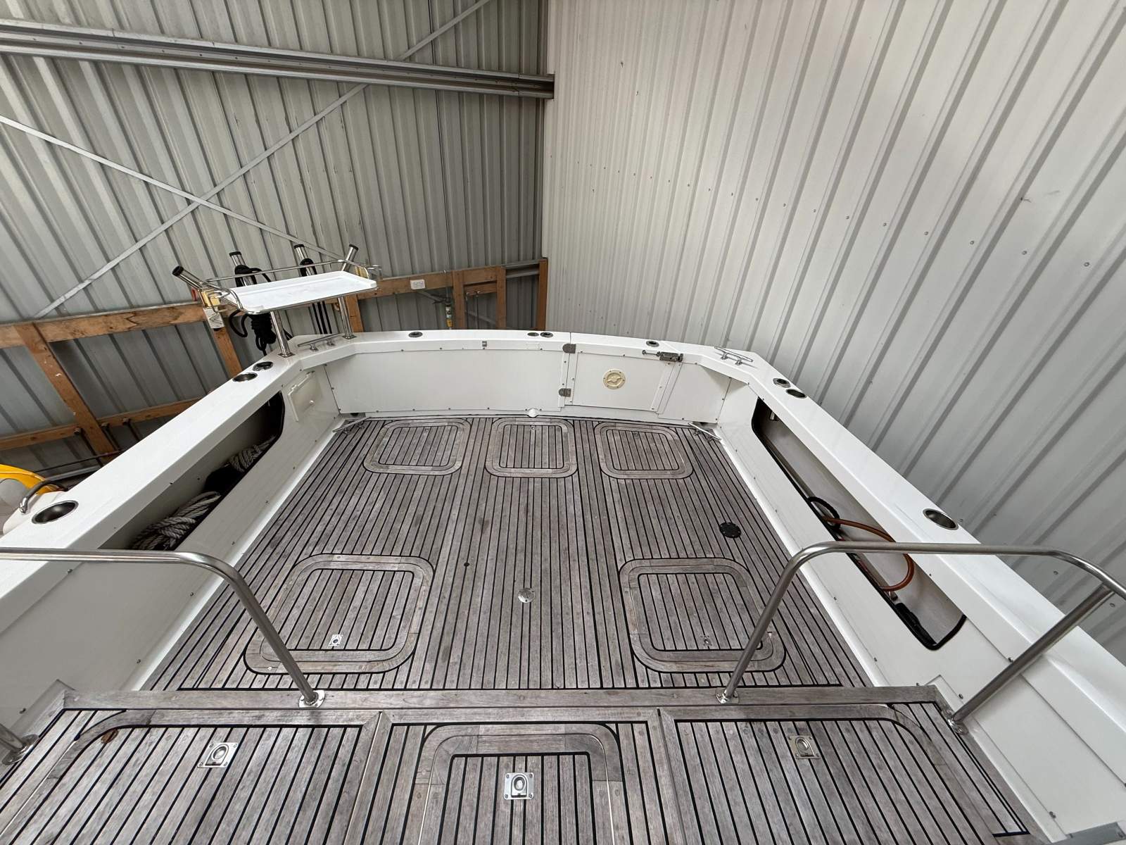 Bertram Caribbean 28 Flybridge 1987 Model Zoommmm