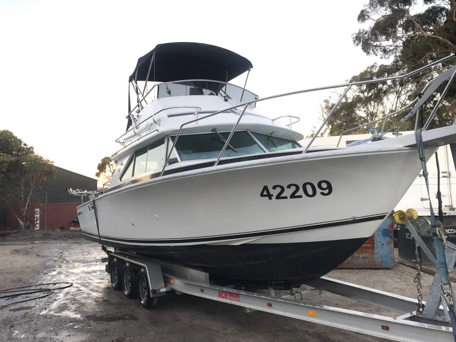 Bertram Caribbean 28 Flybridge 1987 Model Zoommmm