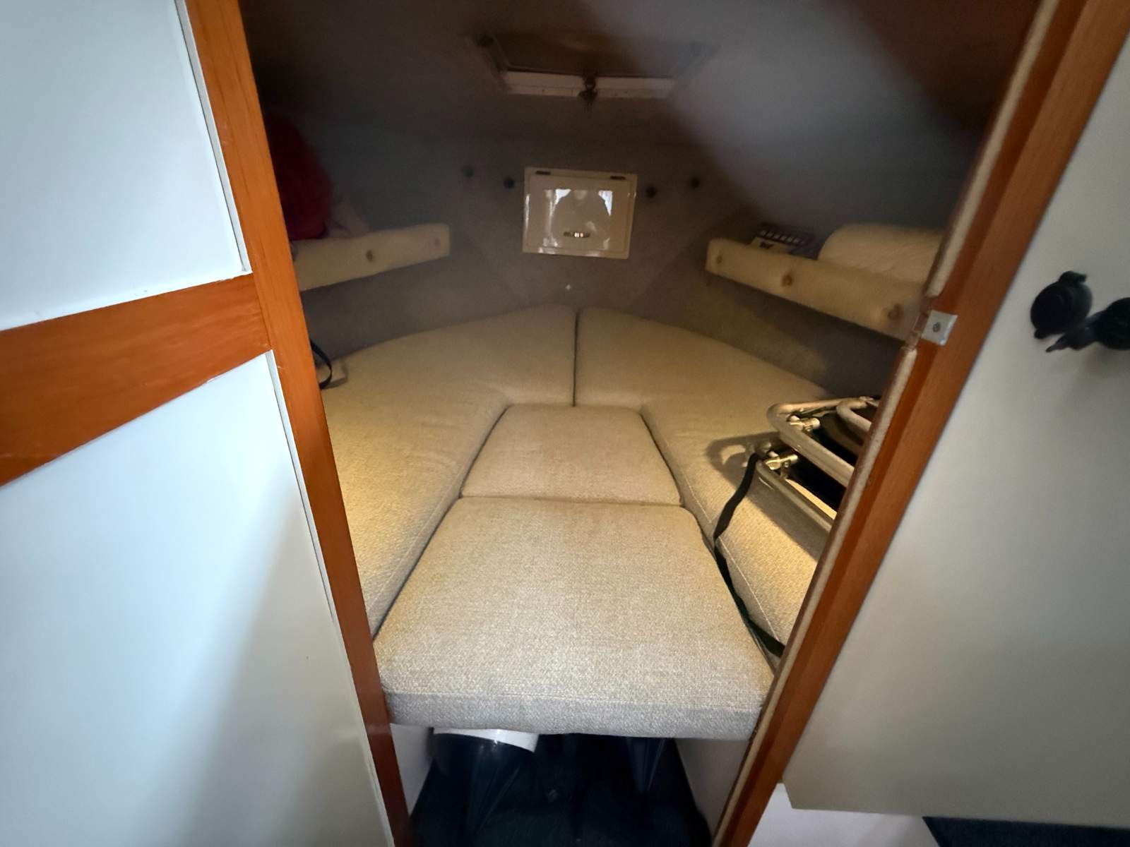 Bertram Caribbean 28 Flybridge 1987 Model Zoommmm