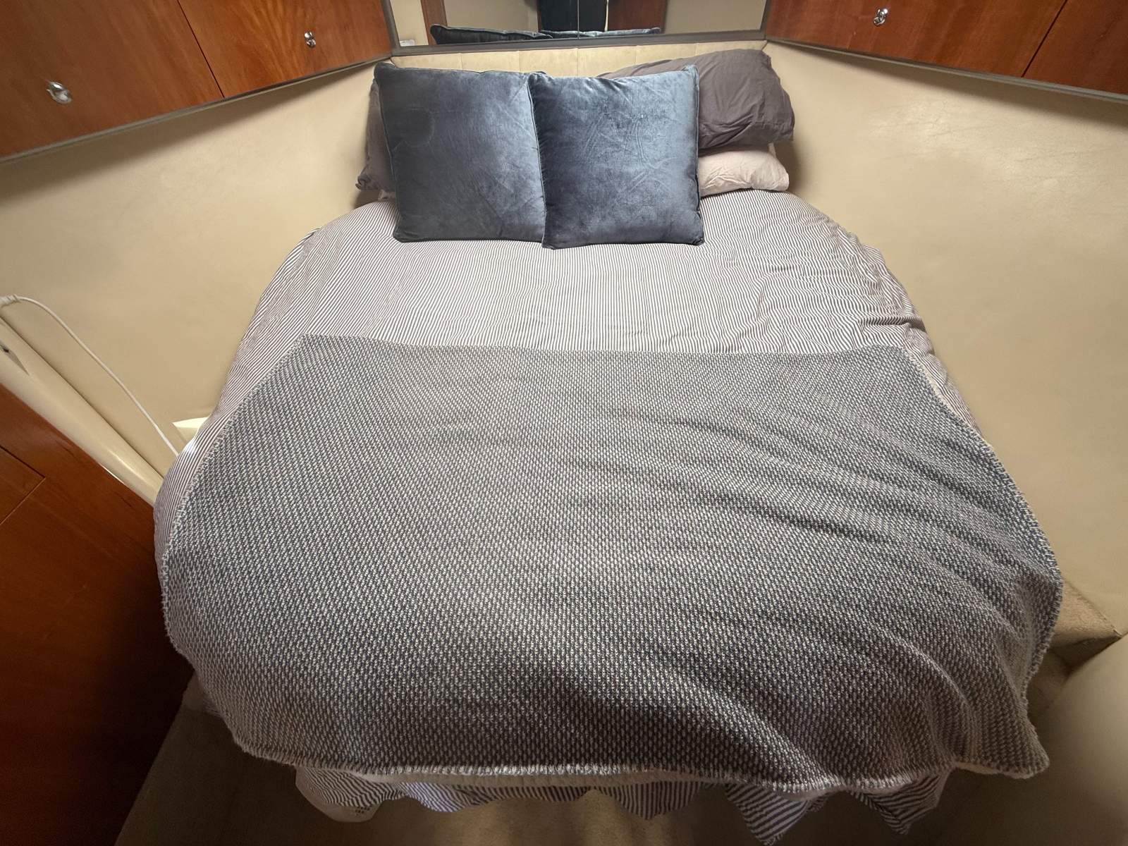 Riviera 3600 Sport Yacht Alexandra