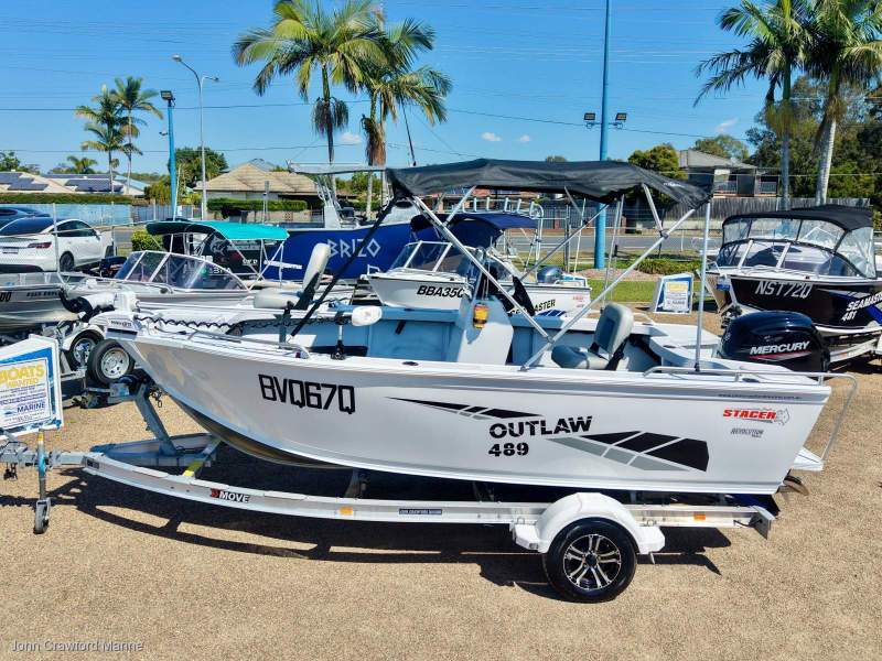 Stacer 489 Outlaw Centre Console