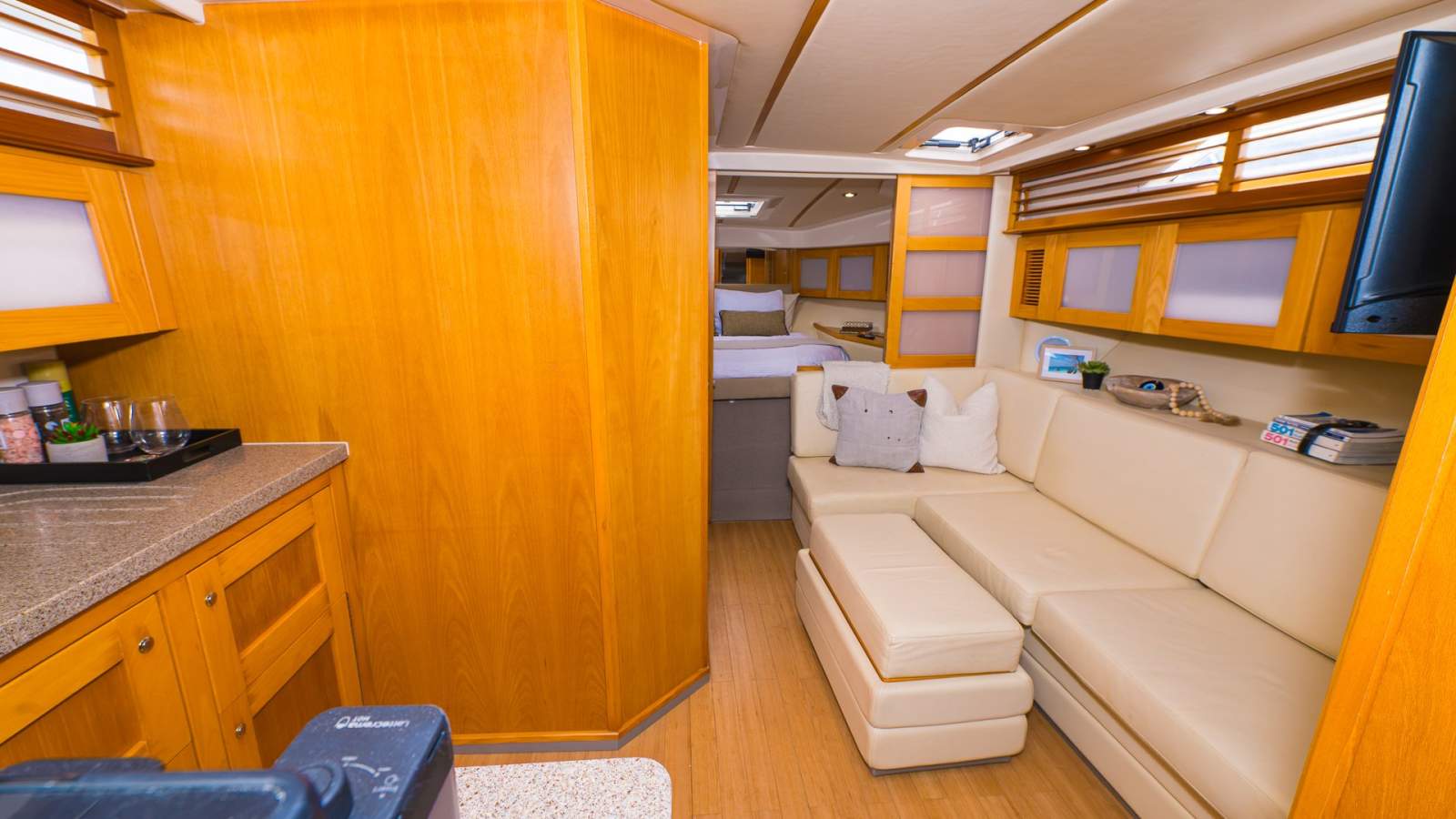 Riviera M400 Sports Cruiser