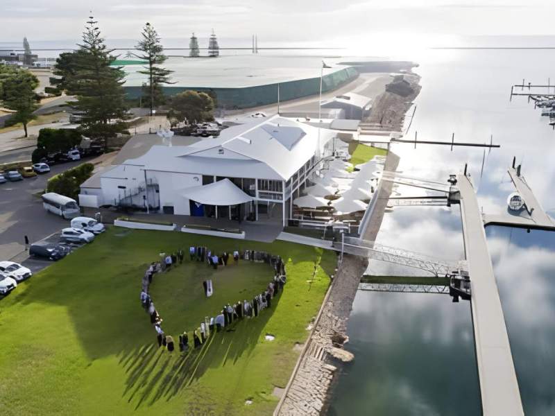 10-metre Double-pen Berth at Outer Harbor