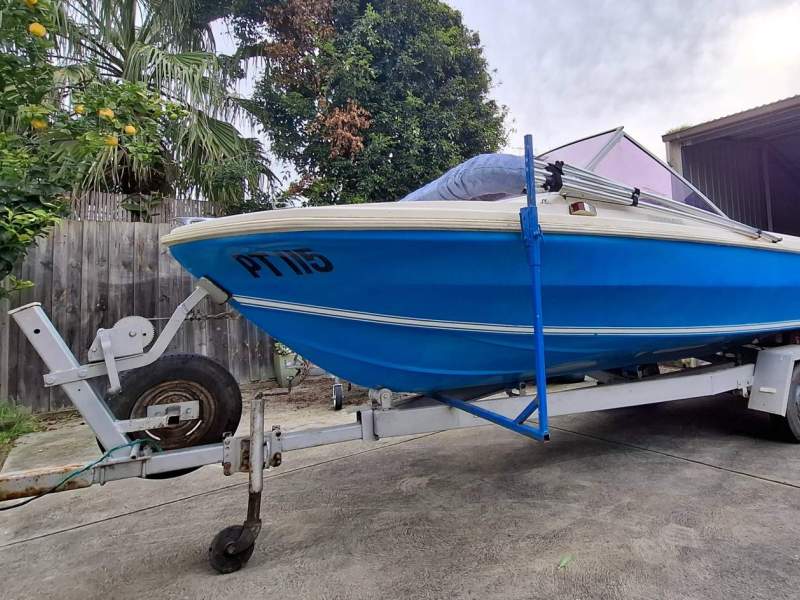Caribbean 4.88m with trailer