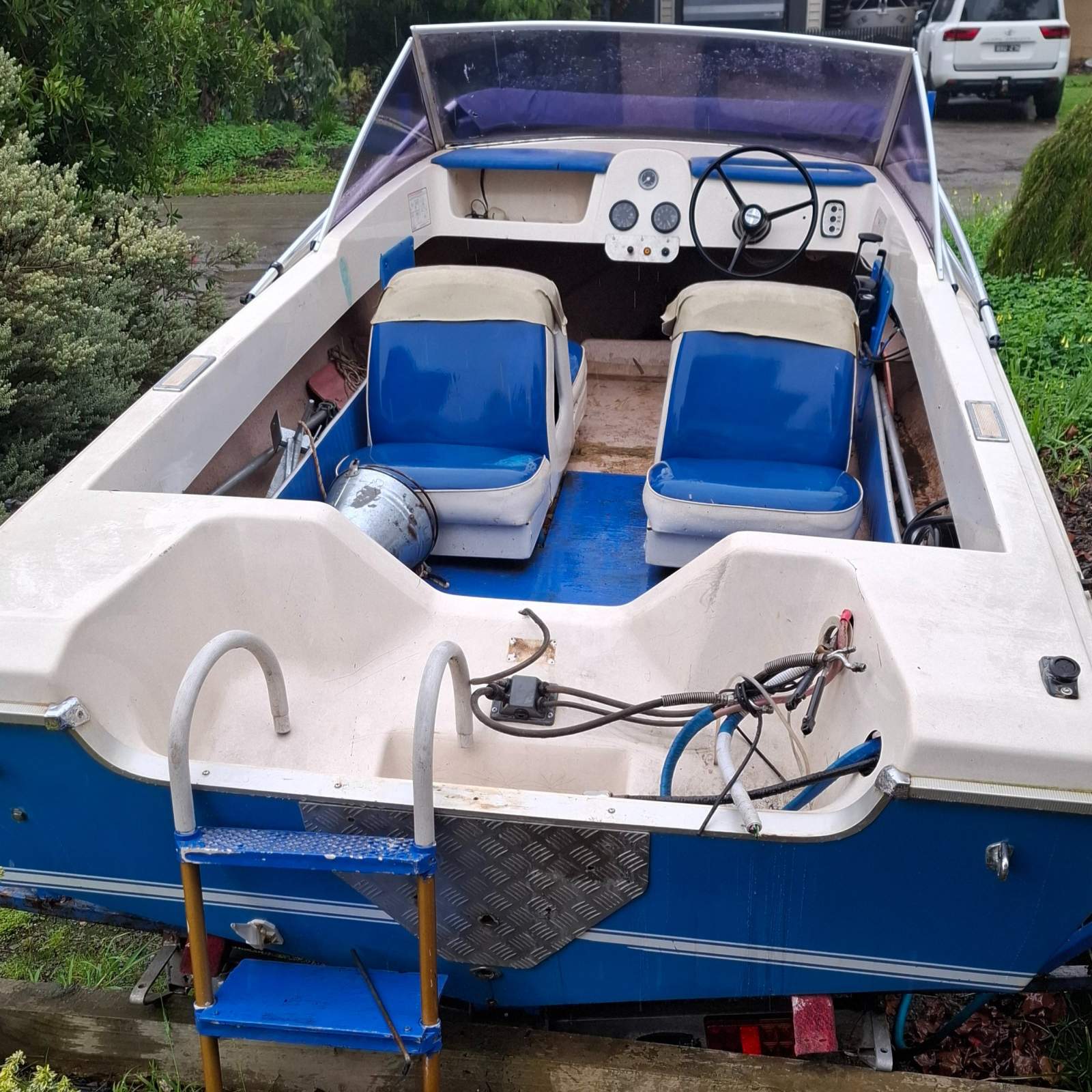Caribbean 4.88m with trailer