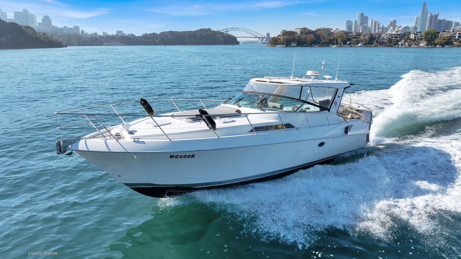 Riviera M400 Sports Cruiser