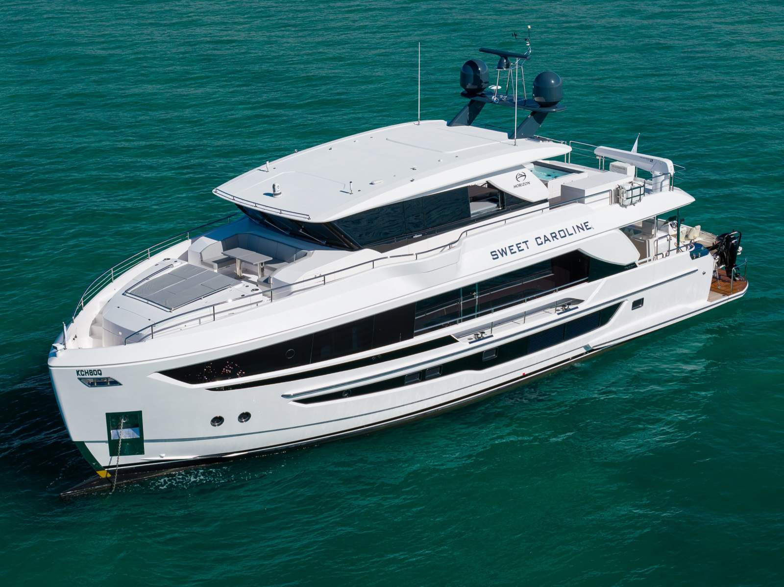 Horizon Yacht FD80 Skyline | Aft Galley