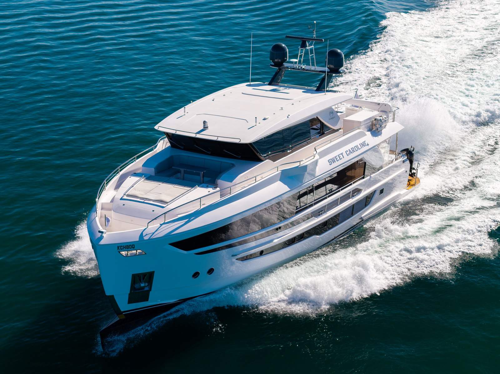 Horizon Yacht FD80 Skyline | Aft Galley