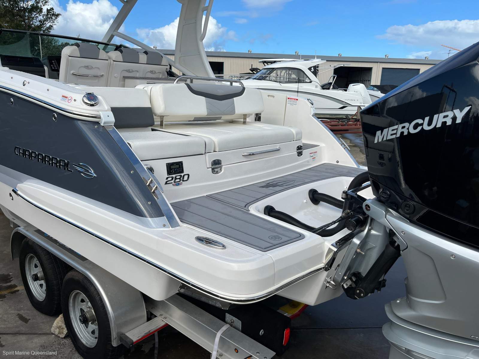 Chaparral 280 OSX Premium Bowrider