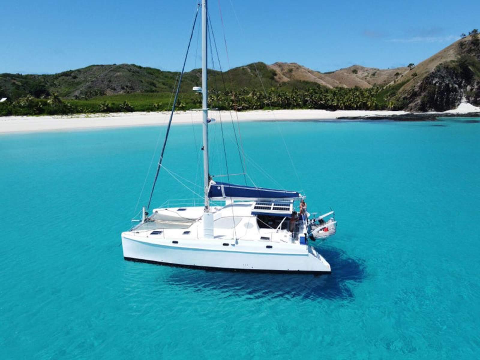 Catana Catamarans 411