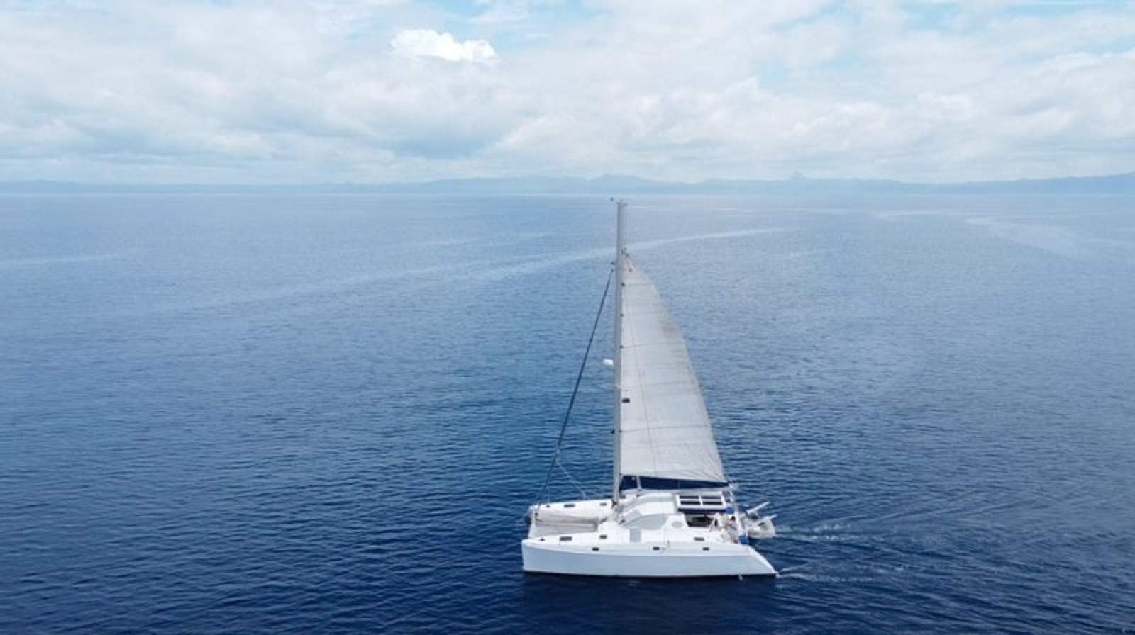 Catana Catamarans 411