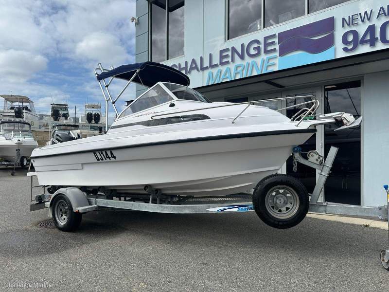 Revival 525 Cuddy - Owned by a mature aged man and it shows