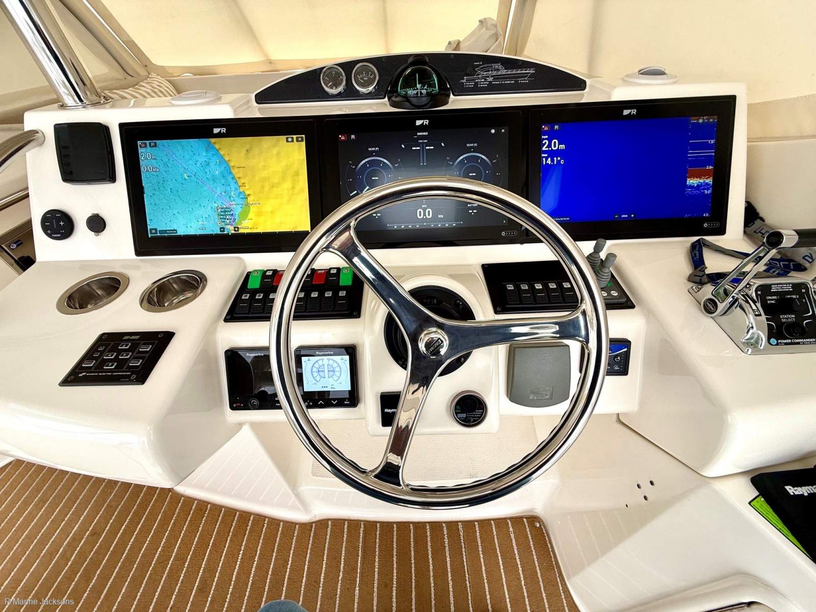 Riviera 47 Enclosed Flybridge