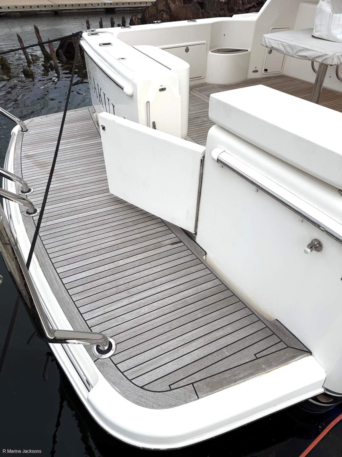  Riviera 47 Enclosed Flybridge Boat Brokers of Tasmania