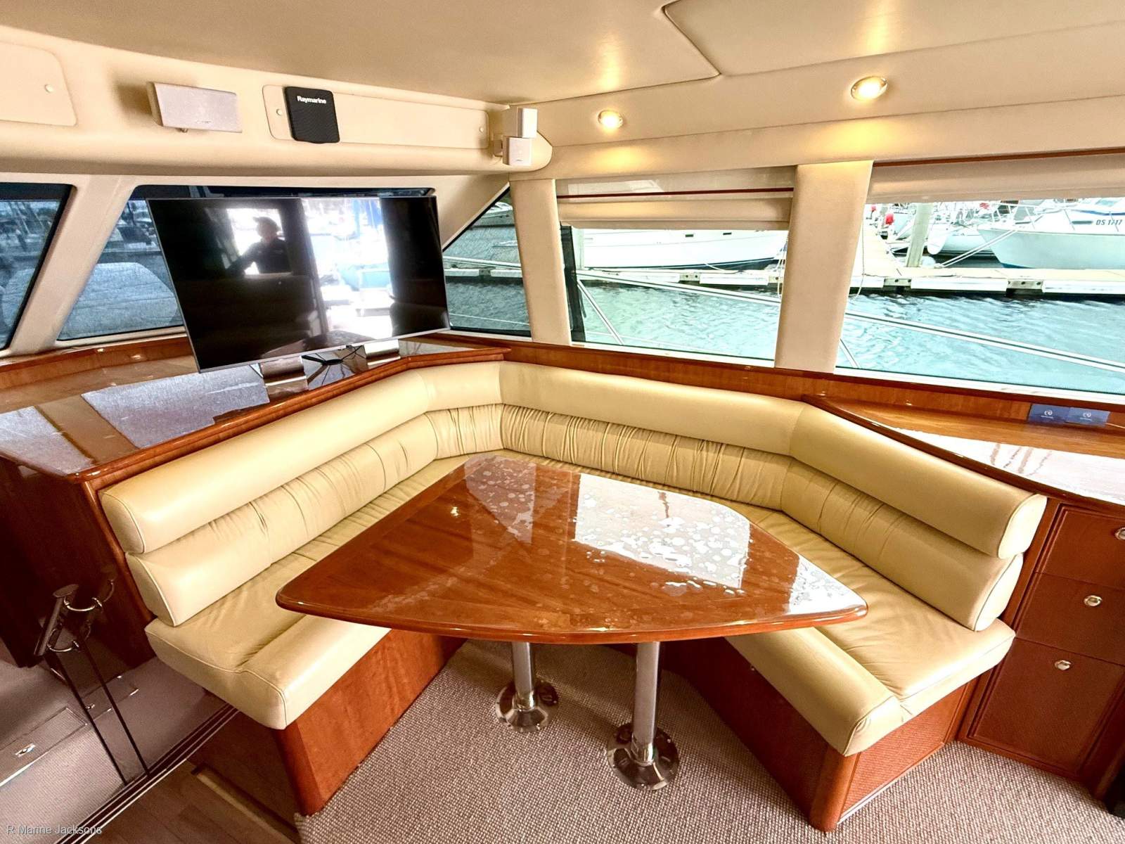  Riviera 47 Enclosed Flybridge Boat Brokers of Tasmania