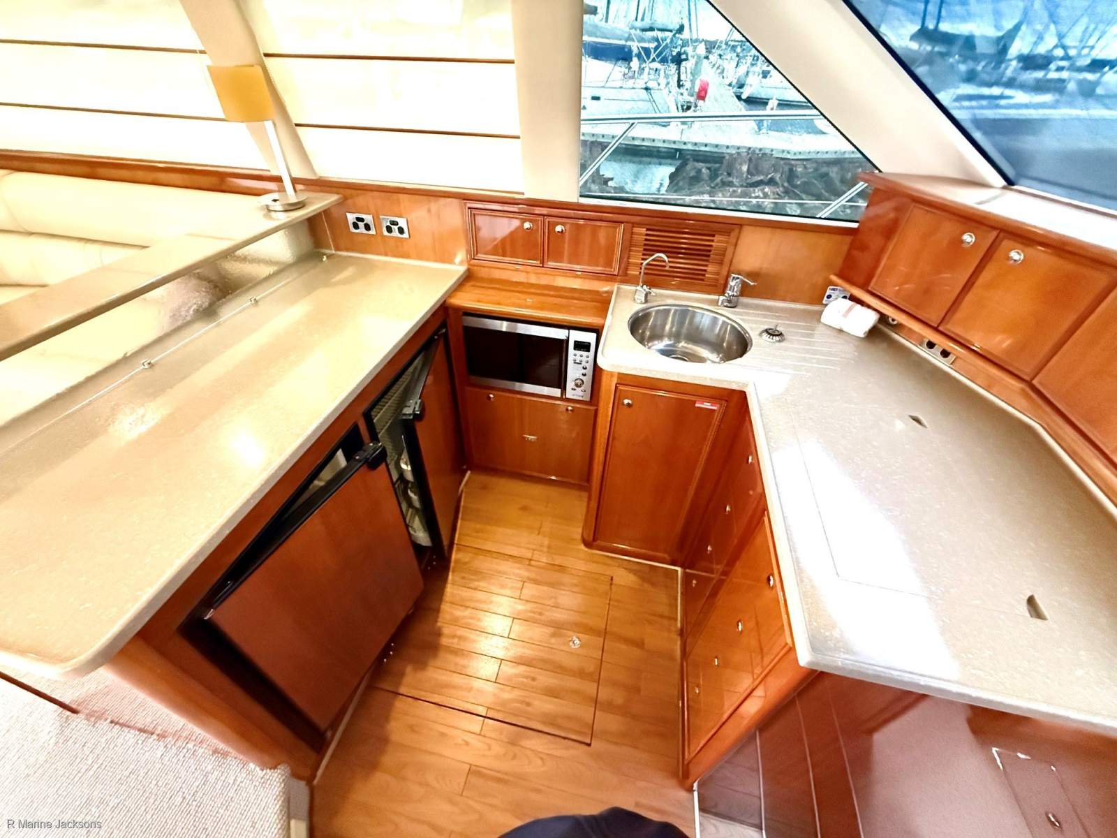  Riviera 47 Enclosed Flybridge Boat Brokers of Tasmania
