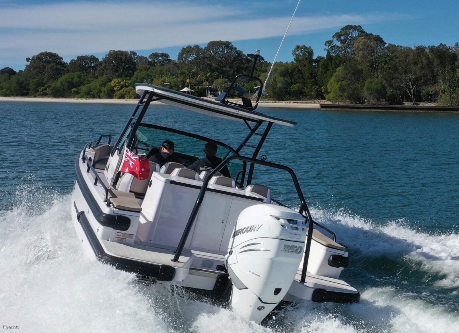 Axopar 28 T-Top