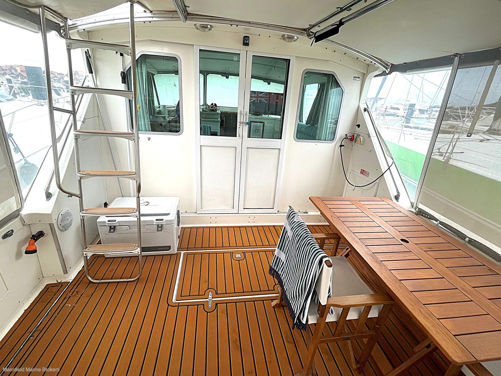 Caribbean 35 Flybridge Cruiser Mk II Bertram Repowered