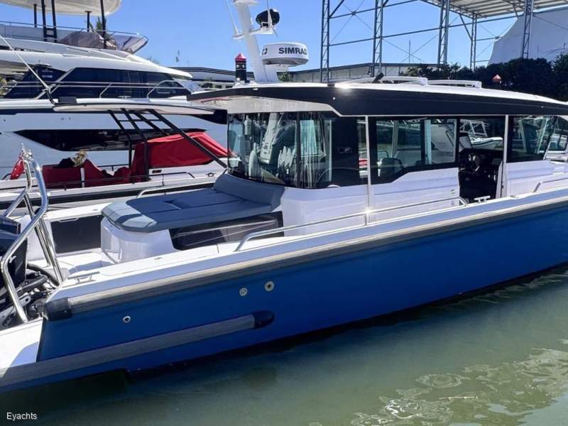 Axopar 37 Cross Cabin 37