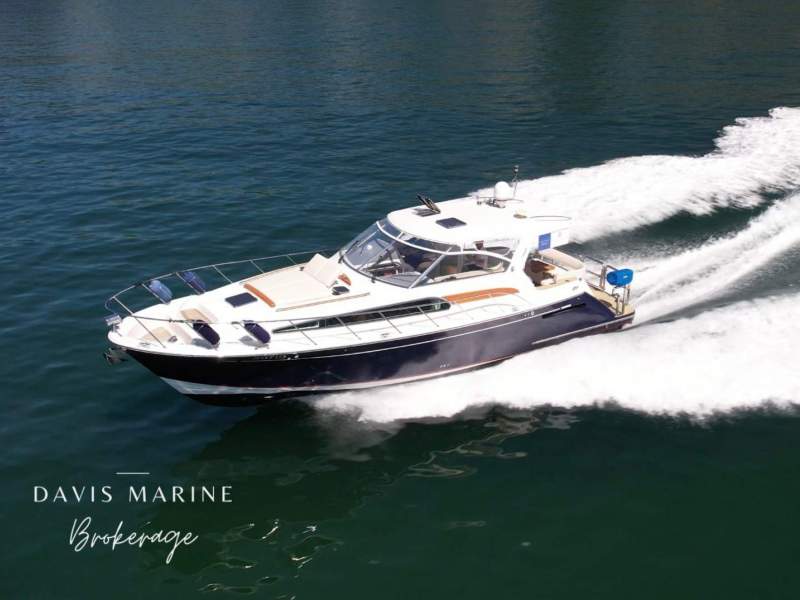 Chris Craft Roamer 40 | Timeless Quality And Style